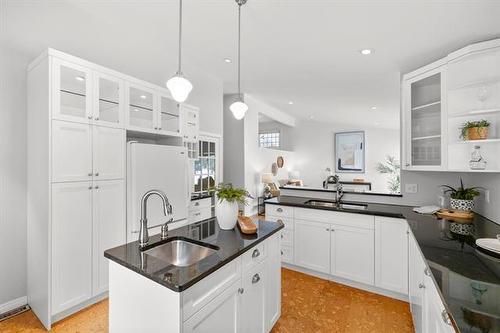 102 Woodfield Bay, Winnipeg, MB 