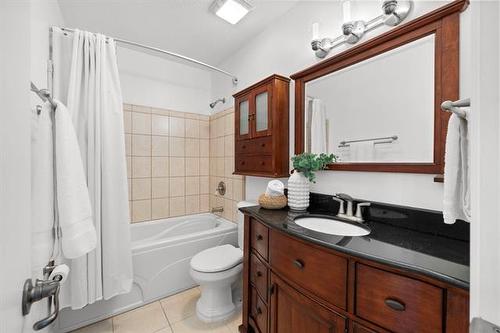 102 Woodfield Bay, Winnipeg, MB 