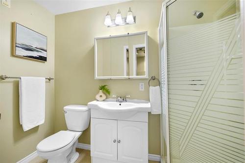 102 Woodfield Bay, Winnipeg, MB 