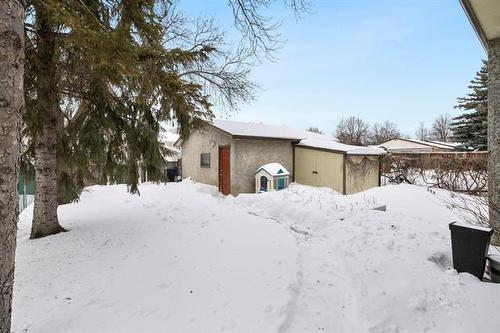 102 Woodfield Bay, Winnipeg, MB 