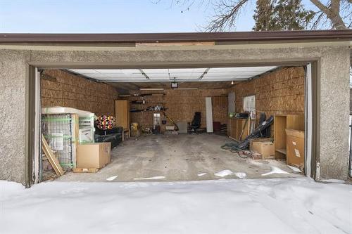 102 Woodfield Bay, Winnipeg, MB 