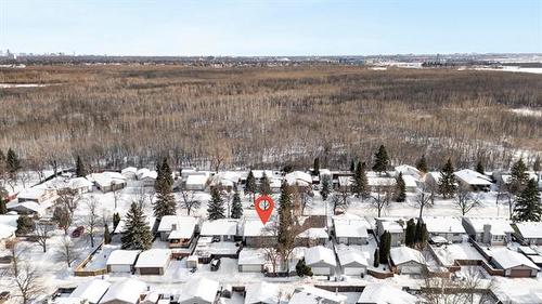 102 Woodfield Bay, Winnipeg, MB 