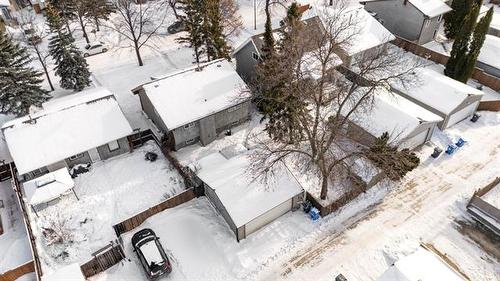 102 Woodfield Bay, Winnipeg, MB 