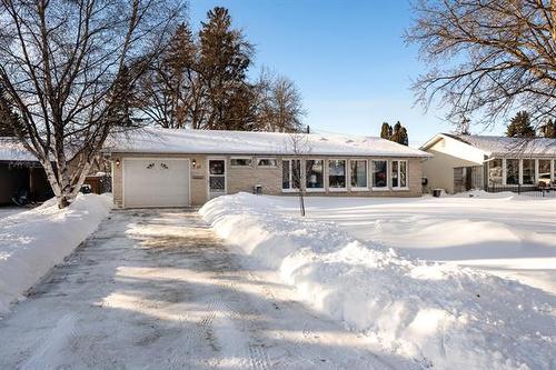 37 Mohawk Bay, Winnipeg, MB 