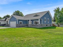 157 GLOUCESTER Drive  Essex, ON N0R 1G0