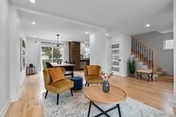 2176 Rue Vallières  Laval (Chomedey), QC H7M 3V5