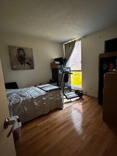 Chambre à coucher - 553-98 Rue Charlotte, Montréal (Ville-Marie), QC - Indoor Photo Showing Bedroom