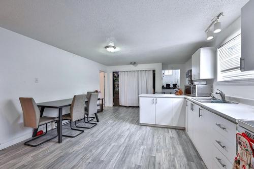 Salle de bains - 32 Ch. De La Ferme, Messines, QC - Indoor Photo Showing Kitchen With Double Sink