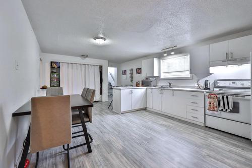 Salle à manger - 32 Ch. De La Ferme, Messines, QC - Indoor Photo Showing Kitchen