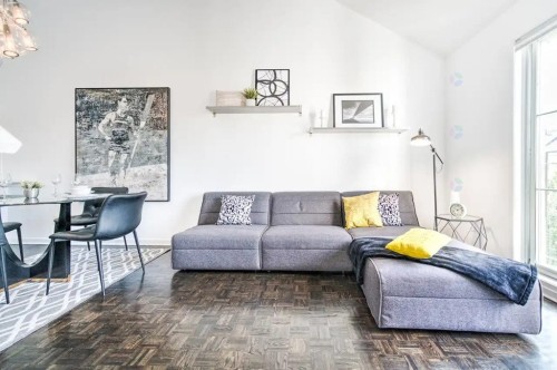 Salon - 2446 Rue Charles-Darwin, Montréal (Saint-Laurent), QC - Indoor Photo Showing Living Room