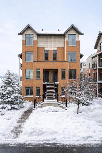 2470 Rue des Francs-Bourgeois  Boisbriand, QC J7H 0B8