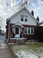 26 Tenth Street  Toronto, ON M8V 3E8