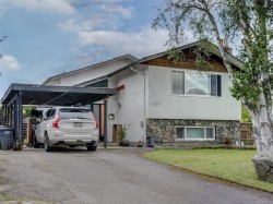 1553 Fremont Pl  Saanich, BC V8N 4R4