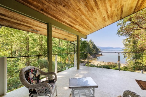 212 Sunset Dr, Salt Spring, BC 