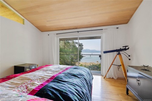 212 Sunset Dr, Salt Spring, BC 