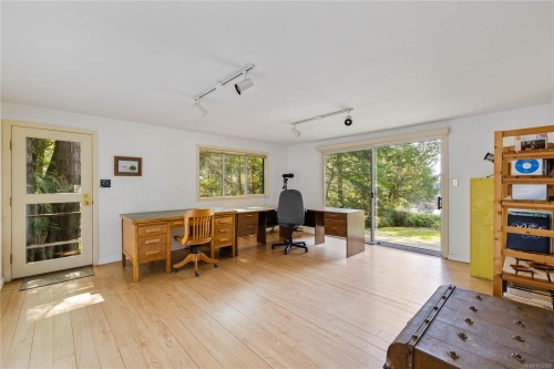 212 Sunset Dr, Salt Spring, BC 