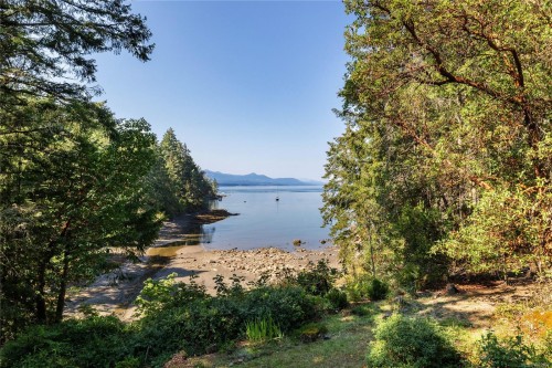 212 Sunset Dr, Salt Spring, BC 
