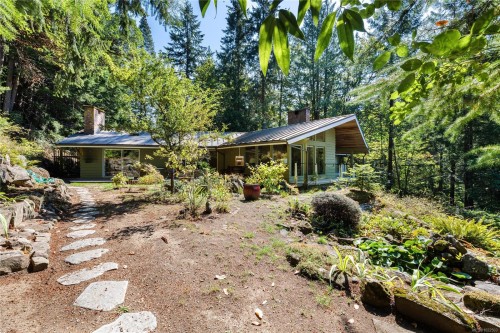 212 Sunset Dr, Salt Spring, BC 