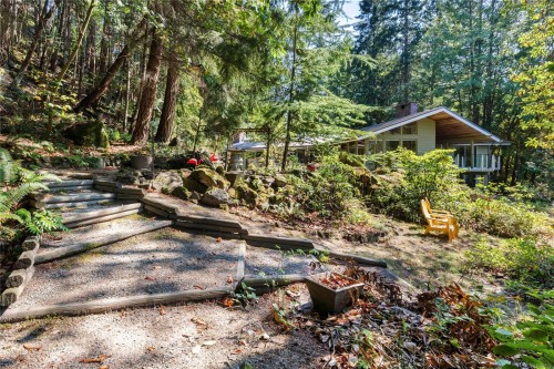 212 Sunset Dr, Salt Spring, BC 