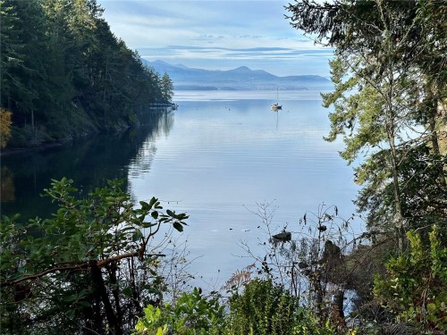 212 Sunset Dr, Salt Spring, BC 