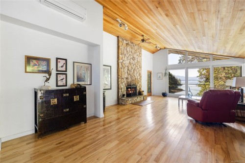 212 Sunset Dr, Salt Spring, BC 