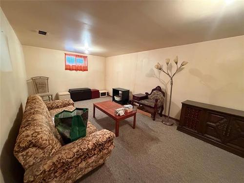 221 Roberta Ave, Winnipeg, MB 