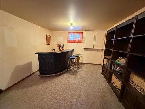 221 Roberta Ave, Winnipeg, MB 