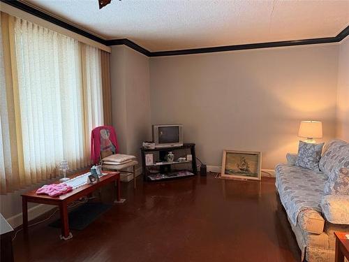 221 Roberta Ave, Winnipeg, MB 