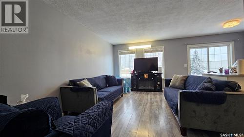 10 103 Banyan Crescent, Saskatoon, SK - Indoor Photo Showing Living Room