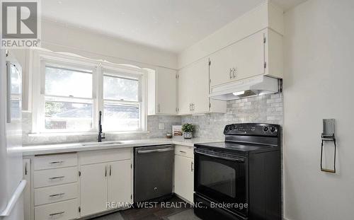 442 Highland Road E, Kitchener, ON - Indoor Photo Showing Kitchen