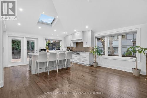 1188 Fair Birch Drive, Mississauga, ON - Indoor Photo Showing Kitchen With Upgraded Kitchen