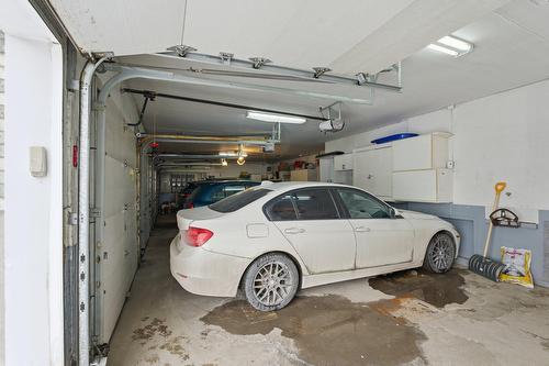 Garage - 1-2408 Rue Des Grisons, Laval (Vimont), QC - Indoor Photo Showing Garage