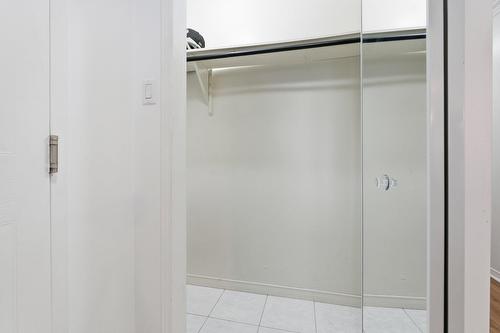 Hall d'entrée/Vestibule - 1-2408 Rue Des Grisons, Laval (Vimont), QC - Indoor