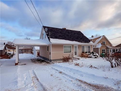 319 Goderich St, Dalhousie, NB 