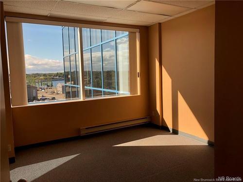 275 Main St, Bathurst, NB 