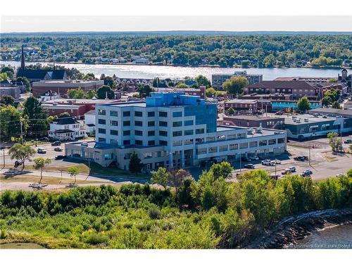 275 Main St, Bathurst, NB 