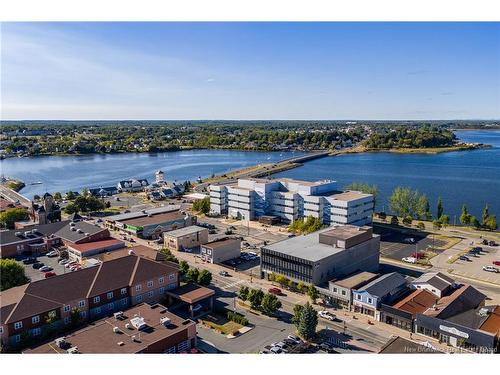 275 Main St, Bathurst, NB 