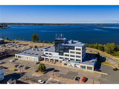 275 Main St, Bathurst, NB 