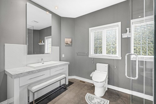 Ensuite bathroom - 451 Boul. De Fontainebleau, Blainville, QC - Indoor Photo Showing Bathroom