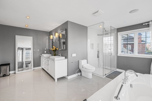 Ensuite bathroom - 451 Boul. De Fontainebleau, Blainville, QC - Indoor Photo Showing Bathroom