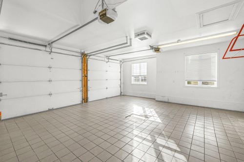 Garage - 451 Boul. De Fontainebleau, Blainville, QC - Indoor Photo Showing Garage