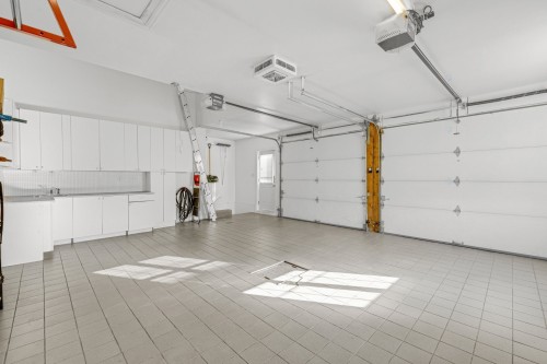 Garage - 451 Boul. De Fontainebleau, Blainville, QC - Indoor Photo Showing Garage