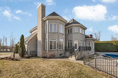 Backyard - 451 Boul. De Fontainebleau, Blainville, QC - Outdoor