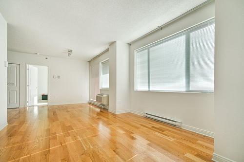 Living room - 502-651 Rue De La Montagne, Montréal (Ville-Marie), QC - Indoor Photo Showing Other Room