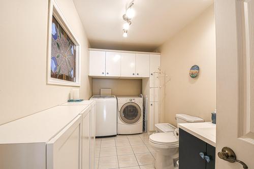 Salle d'eau - 565 Rue Des Plaines, Sainte-Adèle, QC - Indoor Photo Showing Laundry Room