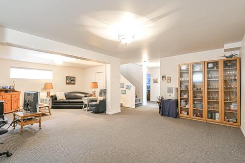 Salle familiale - 565 Rue Des Plaines, Sainte-Adèle, QC - Indoor