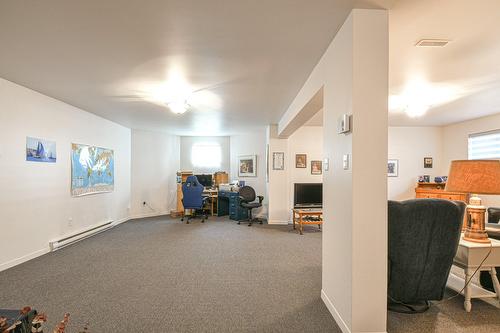 Salle familiale - 565 Rue Des Plaines, Sainte-Adèle, QC - Indoor