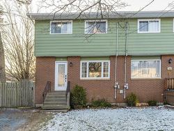 74 Circassion Drive  Dartmouth, NS B2W 4N4