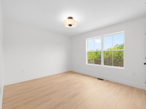 372 Canoe Crescent, Hammonds Plains, NS 