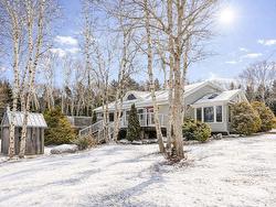 20 Bremner Drive  Hackett's Cove, NS B3Z 3L3